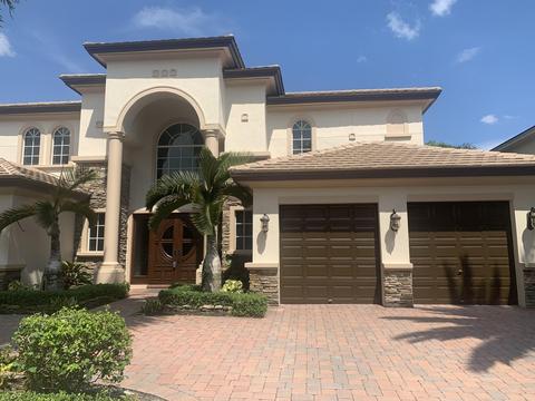 718 Edgebrook Ln, Royal Palm Beach, FL 33411