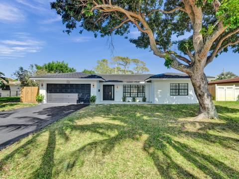 1951 NE 29th St, Lighthouse Point, FL 33064