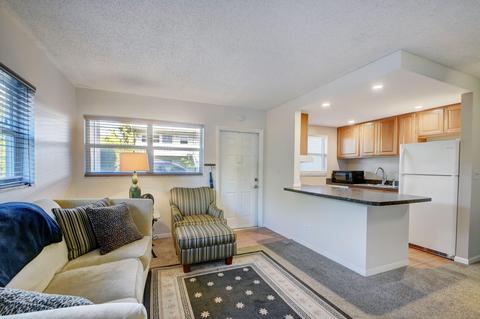 306 NE Ne 1st Ave #110, Boynton Beach, FL 33435