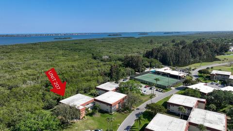51 Woodland Dr #207, Vero Beach, FL 32962