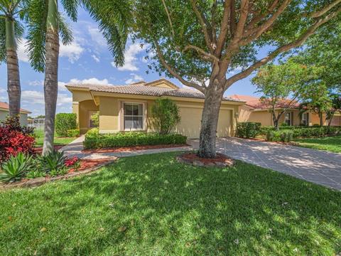 5374 Oakmont Village Cir, Lake Worth, FL 33463