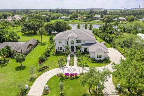 7835 Steeplechase Dr, Palm Beach Gardens, FL 33418