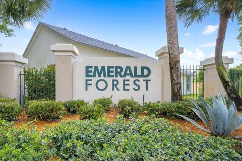 1296 Lake Breeze Dr, Wellington, FL 33414