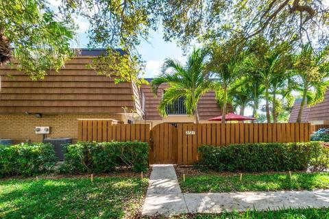 2727 27th Ct, Jupiter, FL 33477 photo 1