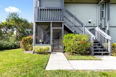 8195 SE Croft Cir #H3, Hobe Sound, FL 33455