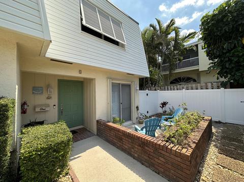 842 SE 19th Ave #101, Deerfield Beach, FL 33441