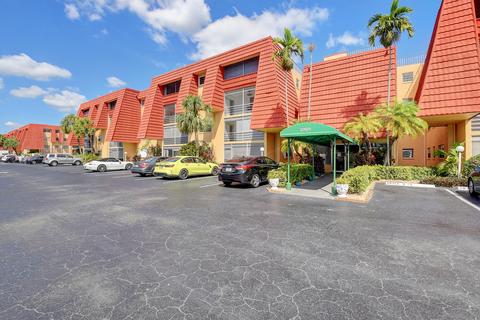 22605 SW 66th Ave #304, Boca Raton, FL 33428
