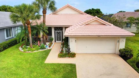 9079 Bay Harbour Cir, West Palm Beach, FL 33411