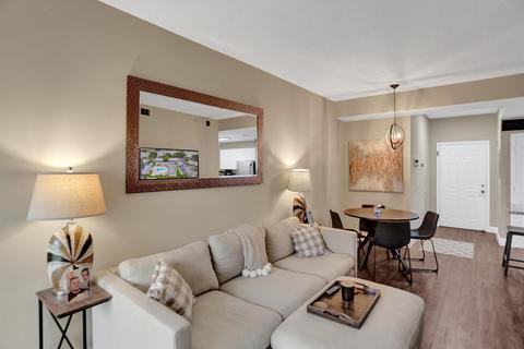 2020 Greenview Shores Blvd #102, Wellington, FL 33414
