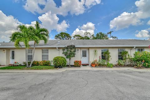 483 Holyoke Ln, Lake Worth, FL 33467