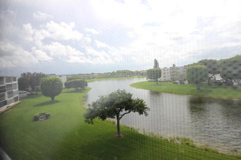 4068 Cornwall D #4068, Boca Raton, FL 33434