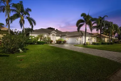 432 NW Canterbury Ct, Port Saint Lucie, FL 34983