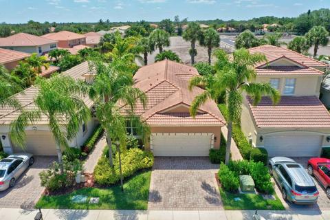 245 Isle Verde Way, Palm Beach Gardens, FL 33418