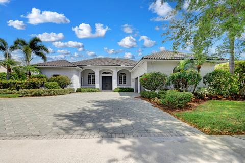 2720 Tecumseh Dr, West Palm Beach, FL 33409