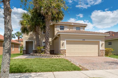 1379 NW Leonardo Cir, Port Saint Lucie, FL 34986