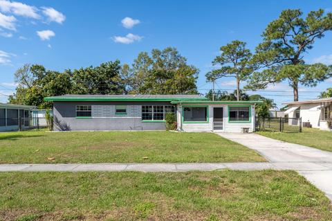 120 NEntrada Ave, Port Saint Lucie, FL 34952