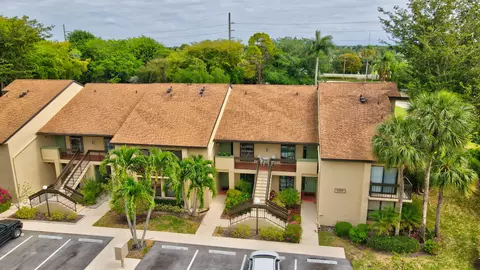 5055 Oak Hill Ln #223, Delray Beach, FL 33484