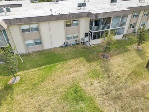 500 Davis Rd #29, Palm Springs, FL 33461
