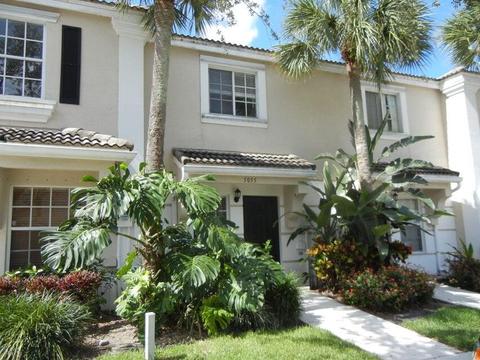 5055 Palmbrooke Cir, West Palm Beach, FL 33417