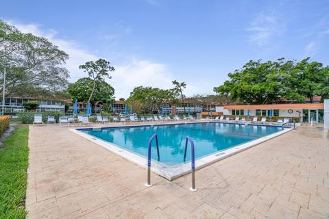 2600 SE Ocean Se Blvd #1, Stuart, FL 34996