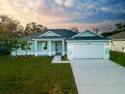 3202 SW Regatta St, Port Saint Lucie, FL 34953