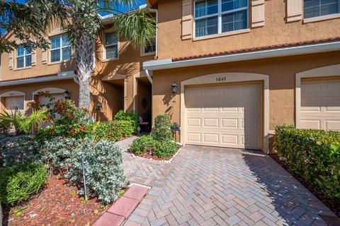 5849 Monterra Club Dr, Lake Worth, FL 33463
