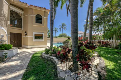 22700 Caravelle Cir, Boca Raton, FL 33433