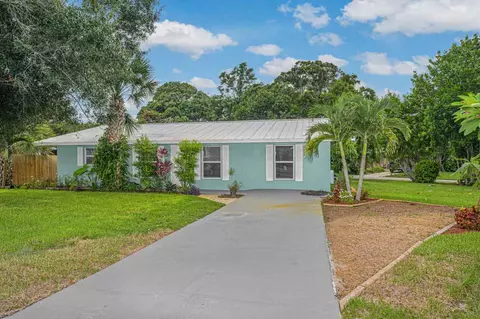 4142 NE Cheri Dr, Jensen Beach, FL 34957