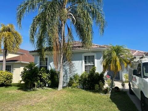 104 Derby Ln, West Palm Beach, FL 33411