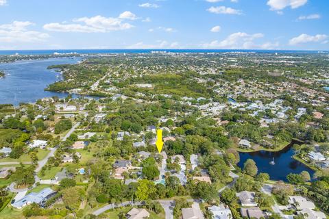 5750 Peachwood Ct, Jupiter, FL 33458