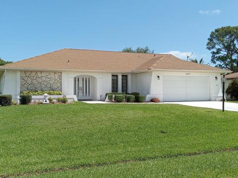 2457 SE Camarin St, Port Saint Lucie, FL 34952