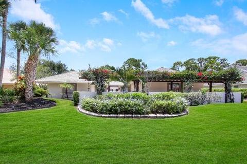 13 Alston Rd, Palm Beach Gardens, FL 33418