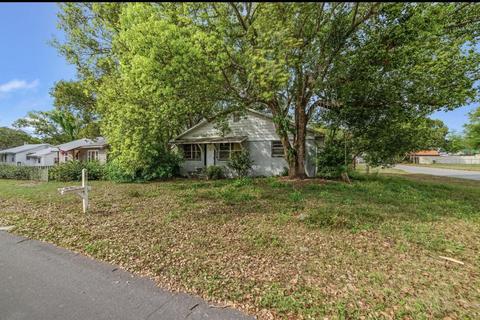 5719 13th St, Zephyrhills, FL 33542