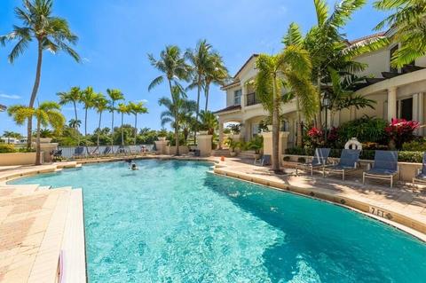 2220 Tuscany Way, Boynton Beach, FL 33435