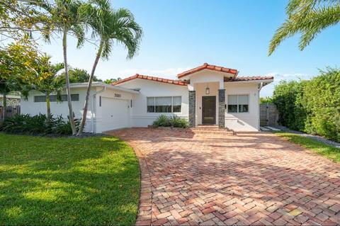 2001 NE 25th St, Wilton Manors, FL 33305