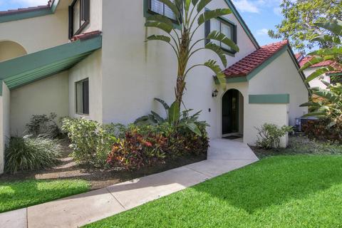 18 Lexington W Ln #D, Palm Beach Gardens, FL 33418