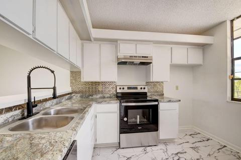 3716 Whitehall Dr #401, West Palm Beach, FL 33401
