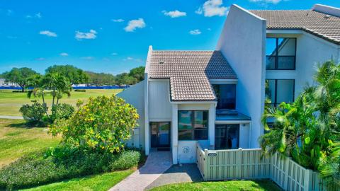2301 Bridgewood Dr, Boca Raton, FL 33434