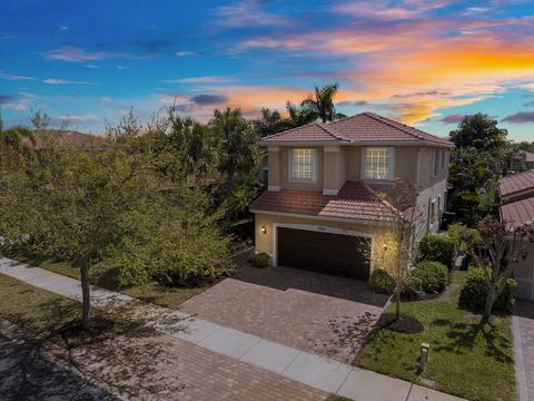 1964 Grey Falcon Cir, Vero Beach, FL 32962