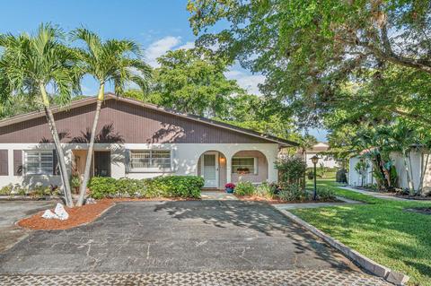 5187 Rose Hill Dr, Boynton Beach, FL 33437