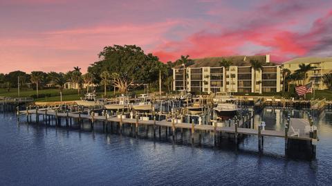 514 Bay Colony Dr N, Juno Beach, FL 33408