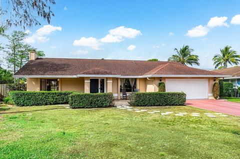 13950 Barberry Ct, Wellington, FL 33414