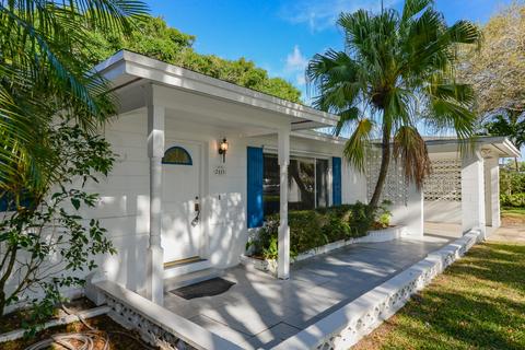 2411 Shamrock Rd, Fort Pierce, FL 34982
