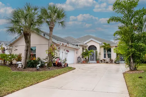 7552 SE Bay Cedar Cir, Hobe Sound, FL 33455