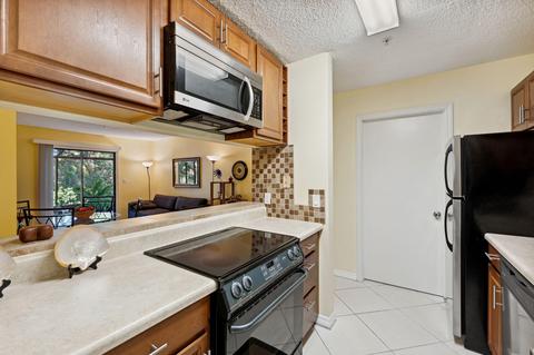 2315 N Congress Ave #16, Boynton Beach, FL 33426