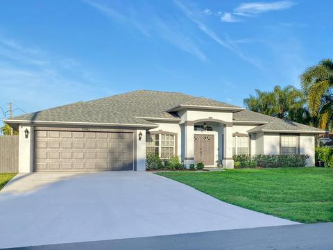 2062 SW Sunglow St, Port Saint Lucie, FL 34953