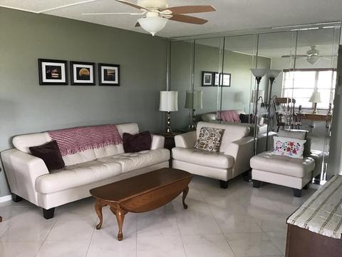49 Chatham C, West Palm Beach, FL 33417