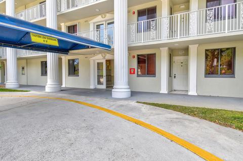 2761 Village Blvd #104, West Palm Beach, FL 33407