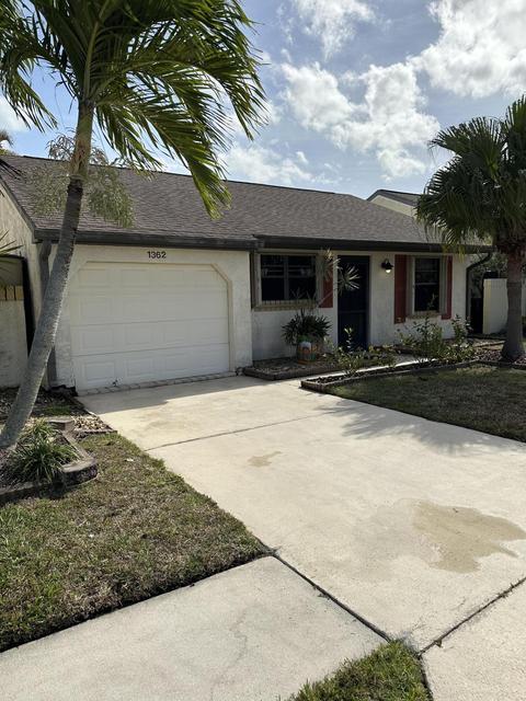 1362 SE Remington Ct, Port Saint Lucie, FL 34984
