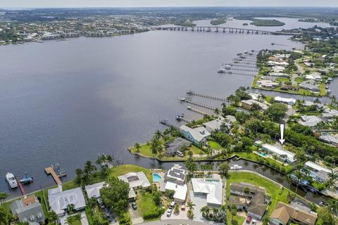 2033 SW Mockingbird Ln, Palm City, FL 34990